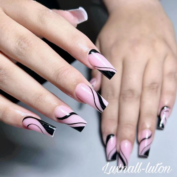 Lux Nails & Spa Professional Nail and Beauty Salon in Luton