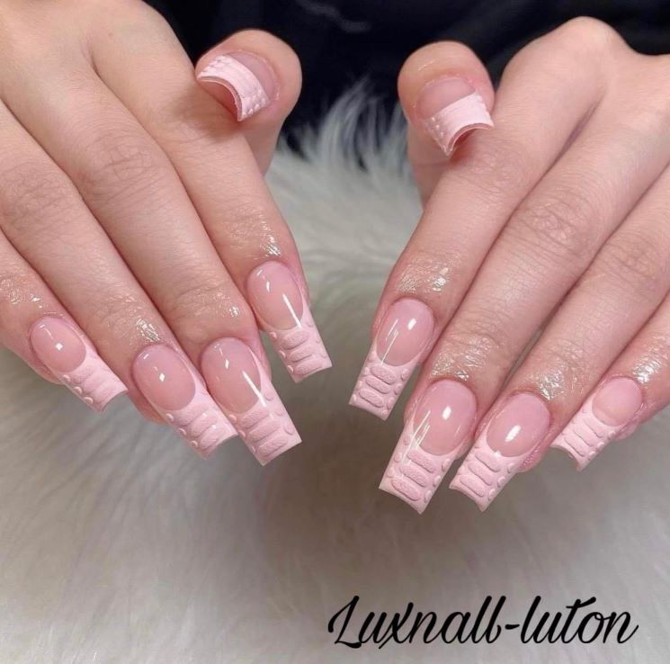Lux Nails & Spa Professional Nail and Beauty Salon in Luton