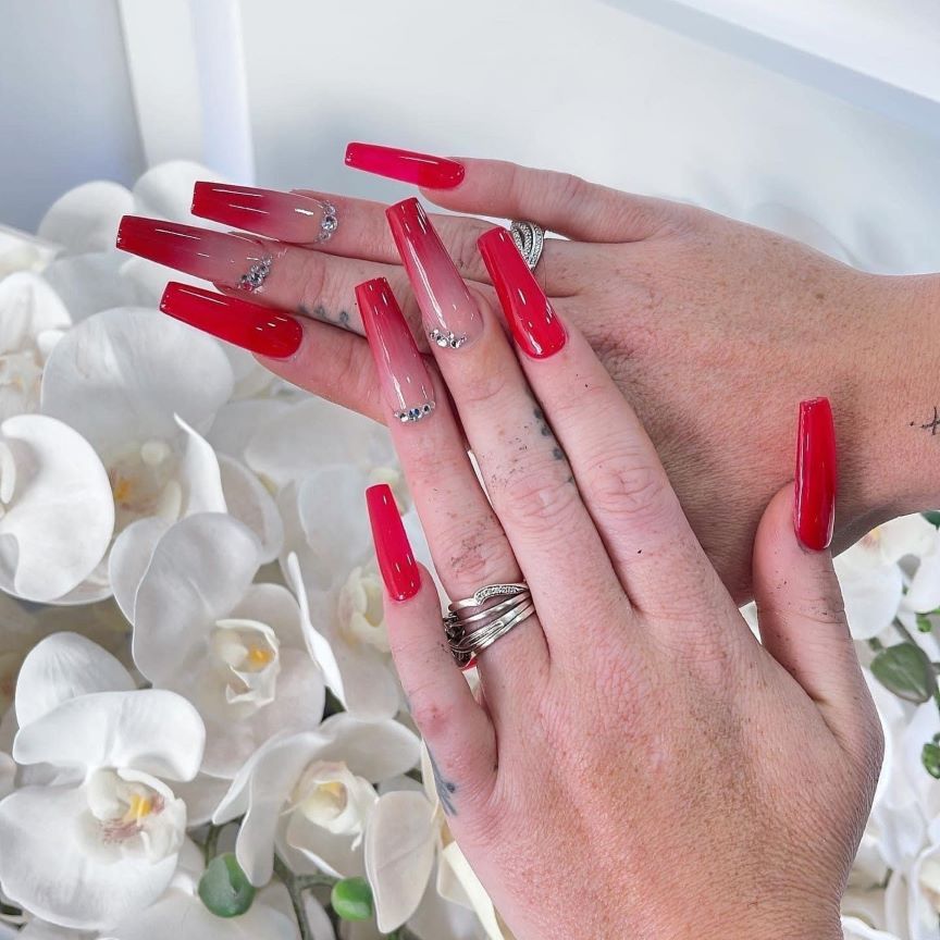 Lux Nails & Spa Professional Nail and Beauty Salon in Luton